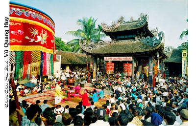 A folk ceremony by Vu Quang Hung Bac Son valley in early morning by Vu Ngoc Anh
